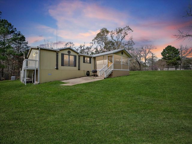 4 Ripple Creek Drive, Huntsville, TX 77320