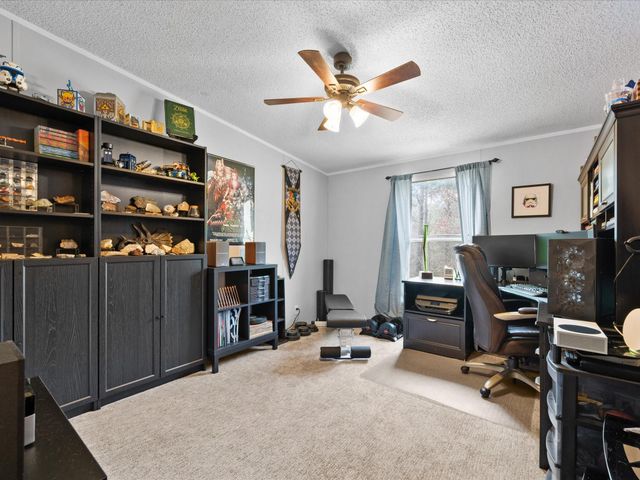 4 Ripple Creek Drive, Huntsville, TX 77320