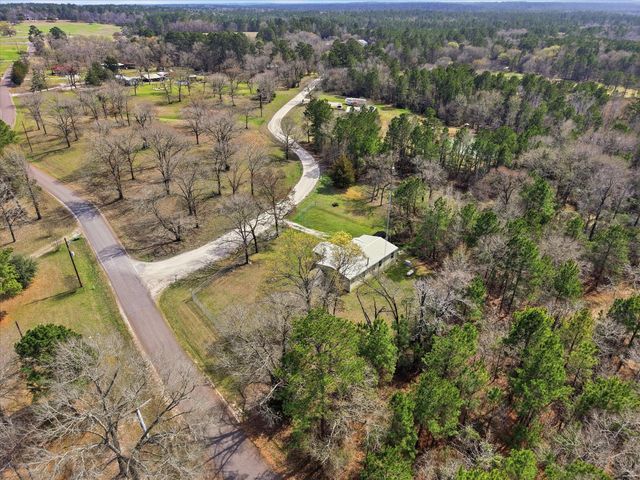 4 Ripple Creek Drive, Huntsville, TX 77320