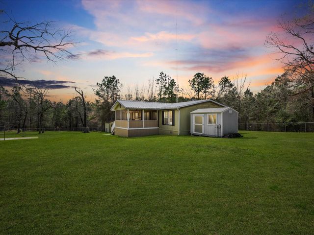 4 Ripple Creek Drive, Huntsville, TX 77320