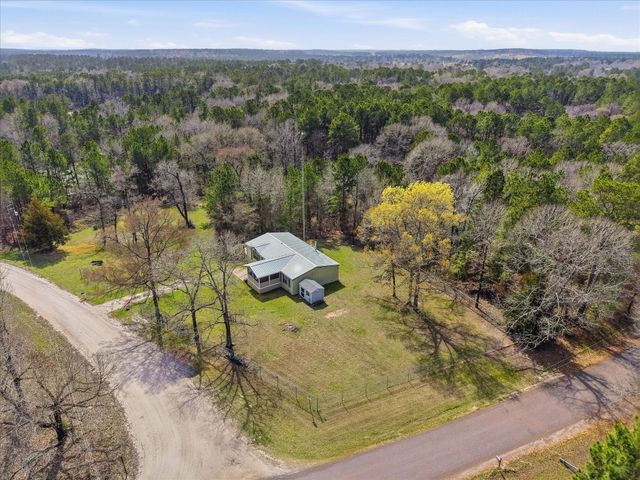 4 Ripple Creek Drive, Huntsville, TX 77320