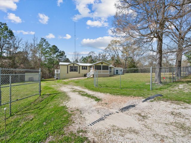 4 Ripple Creek Drive, Huntsville, TX 77320