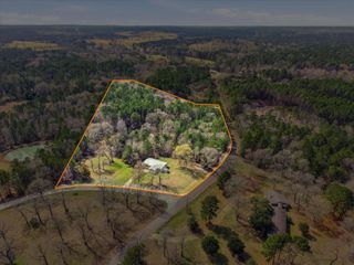 4 Ripple Creek Drive, Huntsville, TX 77320