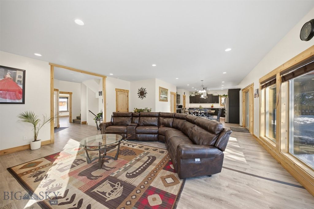 532 Gallatin Avenue, West Yellowstone, MT 59758 photo 15