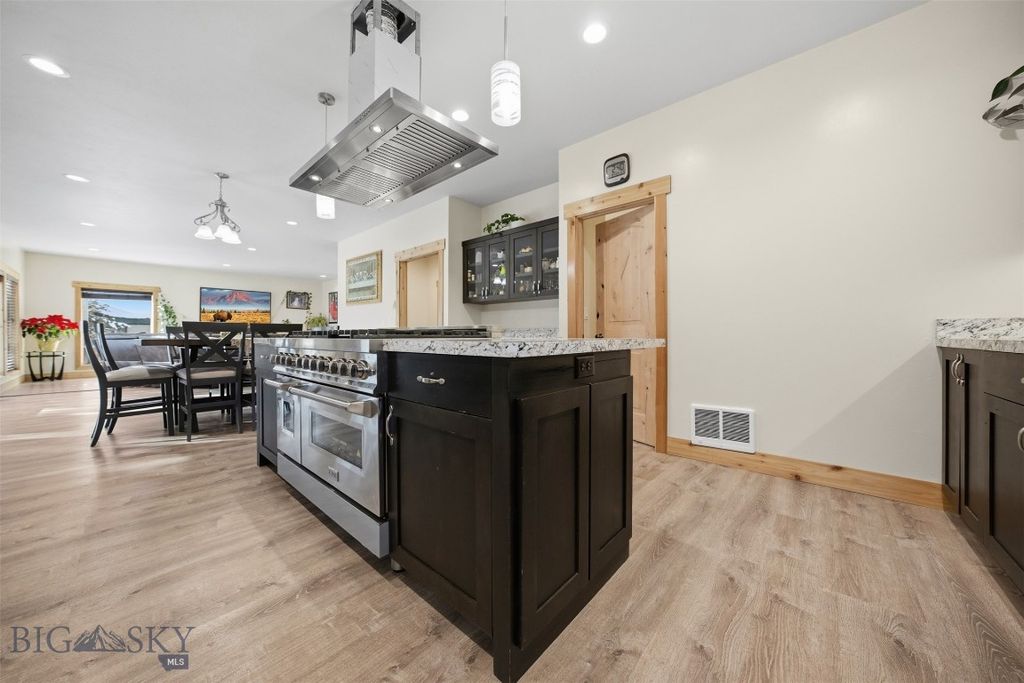 532 Gallatin Avenue, West Yellowstone, MT 59758 photo 17