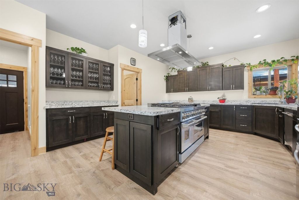 532 Gallatin Avenue, West Yellowstone, MT 59758 photo 18