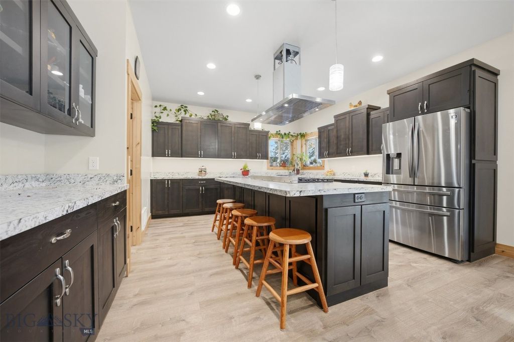 532 Gallatin Avenue, West Yellowstone, MT 59758 photo 19