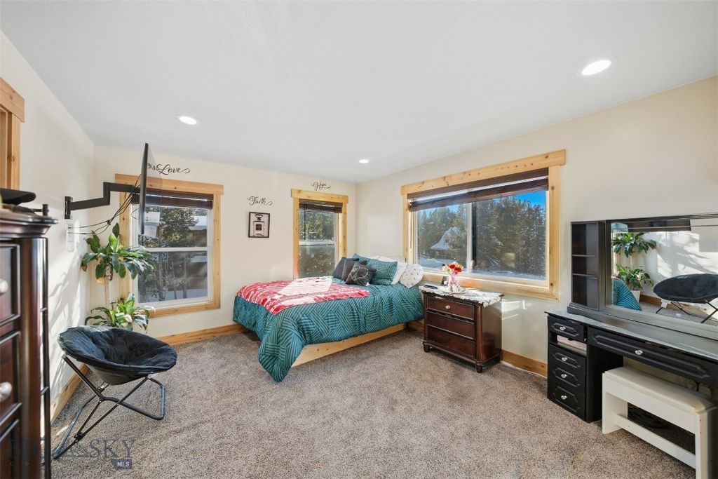 532 Gallatin Avenue, West Yellowstone, MT 59758 photo 27