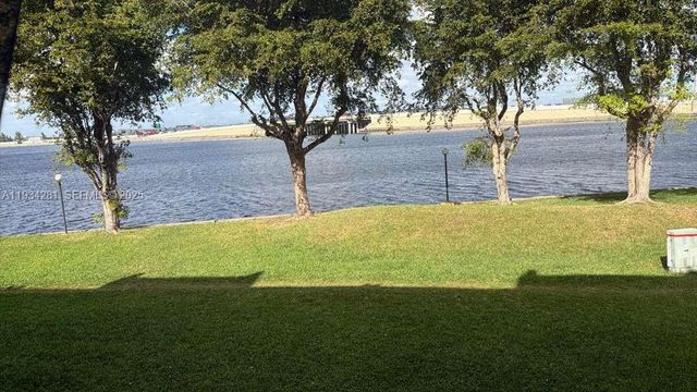 4803 NW 7th St 210-14, Miami, FL 33126