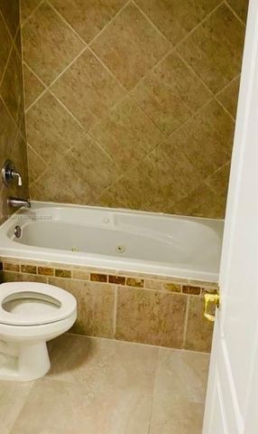 4803 NW 7th St 210-14, Miami, FL 33126