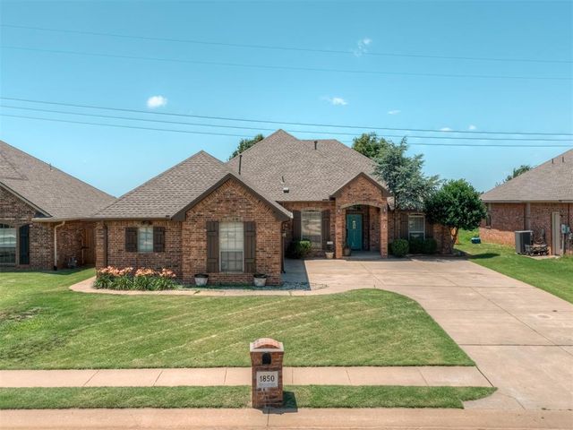 1850 Long Trail, Edmond, OK 73012
