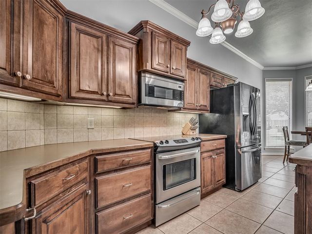 1850 Long Trail, Edmond, OK 73012