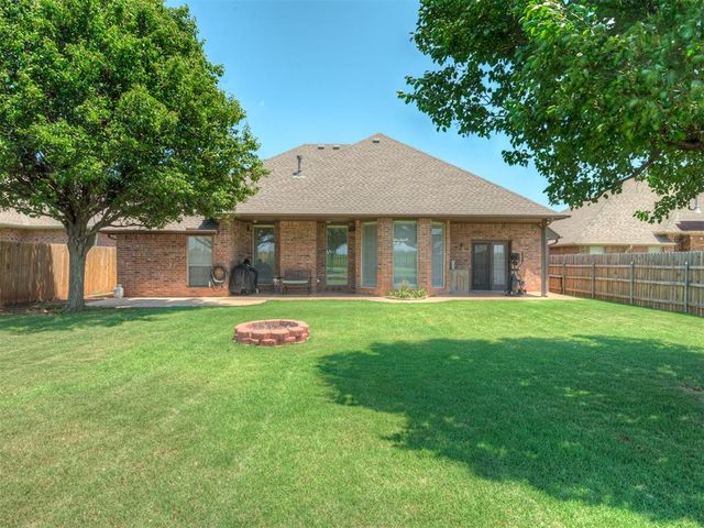 1850 Long Trail, Edmond, OK 73012