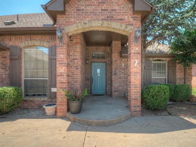 1850 Long Trail, Edmond, OK 73012