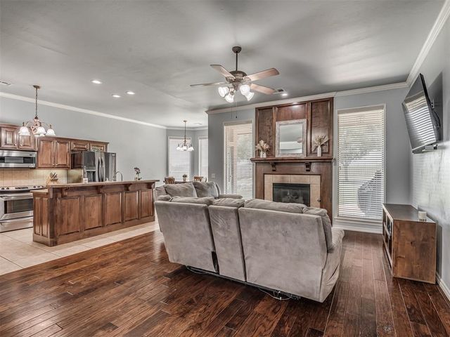1850 Long Trail, Edmond, OK 73012