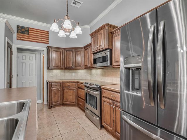 1850 Long Trail, Edmond, OK 73012
