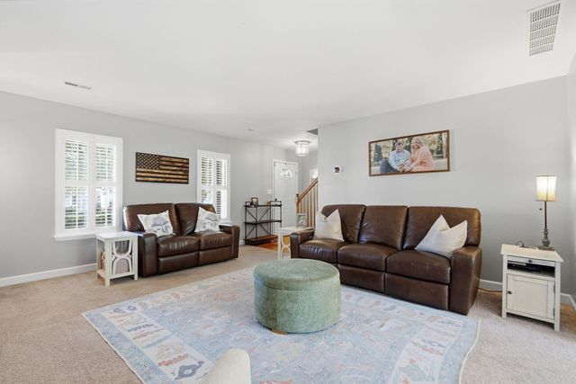 2452 English Station Drive, Lexington, KY 40514