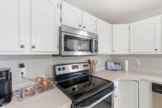 2452 English Station Drive, Lexington, KY 40514