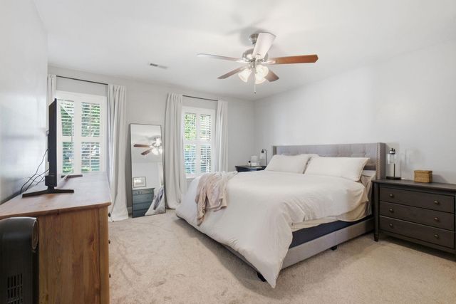 2452 English Station Drive, Lexington, KY 40514