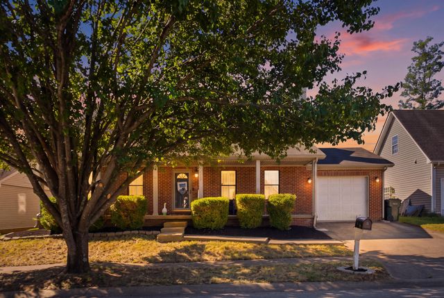 2452 English Station Drive, Lexington, KY 40514