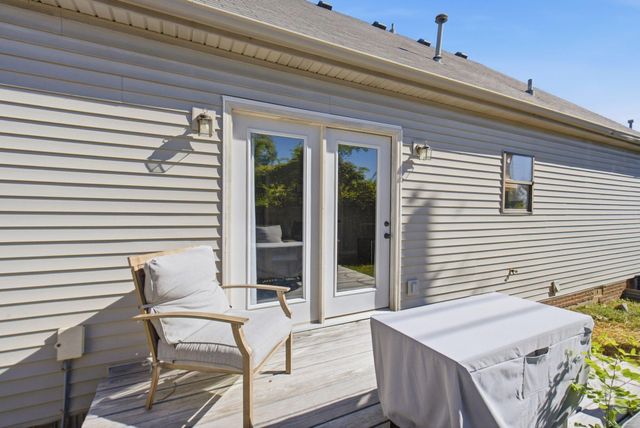 2452 English Station Drive, Lexington, KY 40514