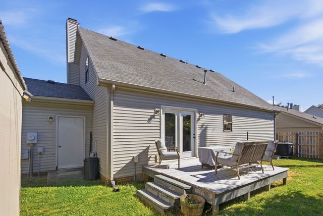 2452 English Station Drive, Lexington, KY 40514