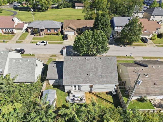 2452 English Station Drive, Lexington, KY 40514