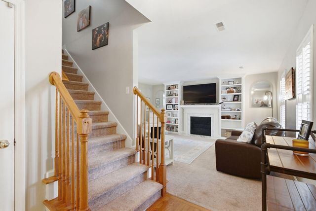 2452 English Station Drive, Lexington, KY 40514