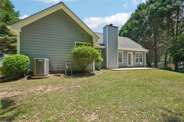 420 Towler Court, Loganville, GA 30052