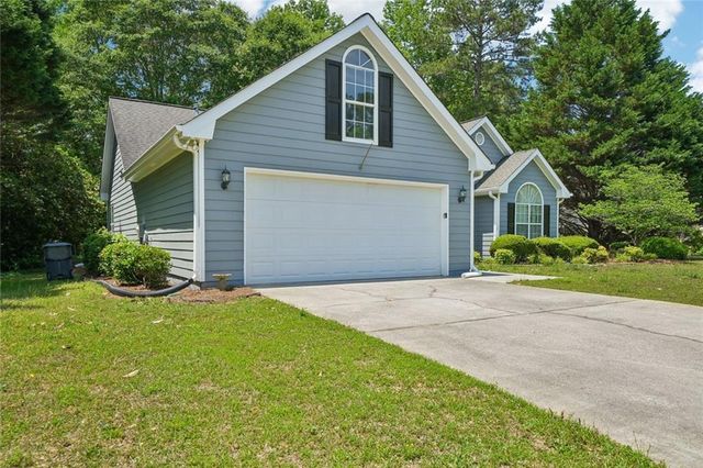 420 Towler Court, Loganville, GA 30052