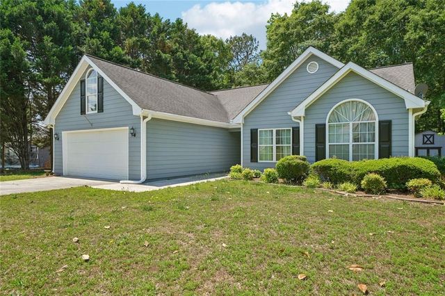 420 Towler Court, Loganville, GA 30052