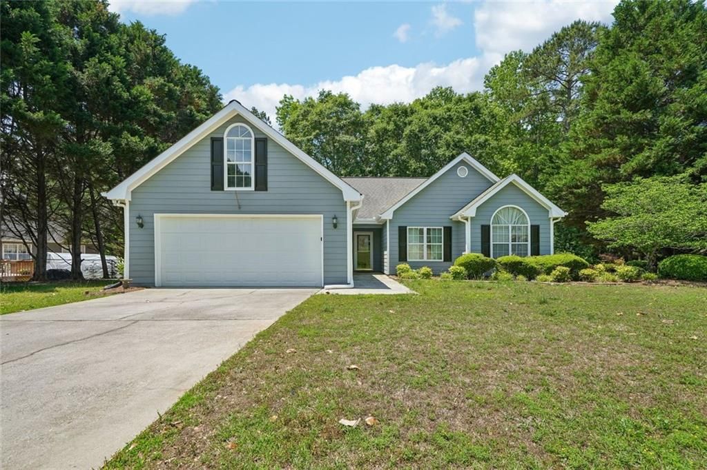 420 Towler Court, Loganville, GA 30052