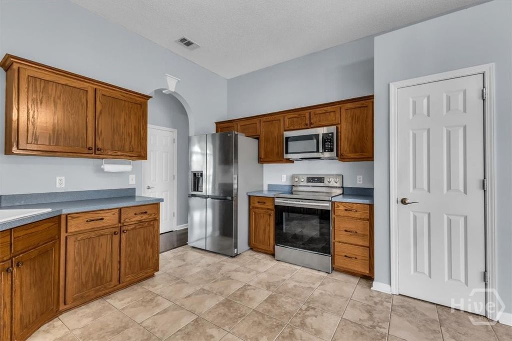 Image 15 of property listing at 146 Steven Street, Richmond Hill, GA 31324