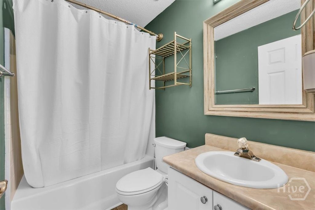 Image 27 of property listing at 146 Steven Street, Richmond Hill, GA 31324