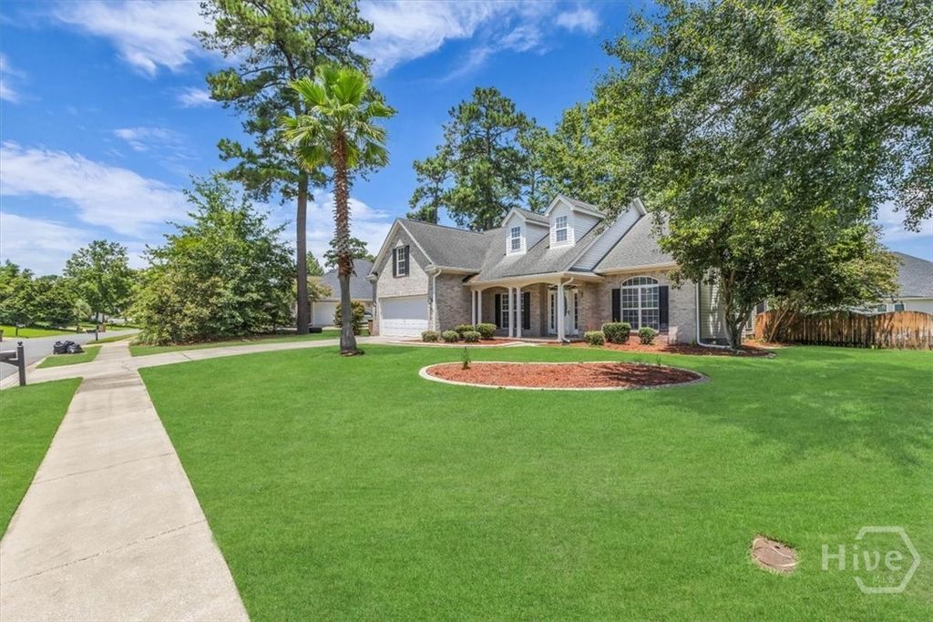 Image 3 of property listing at 146 Steven Street, Richmond Hill, GA 31324