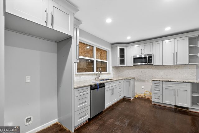 3426 Glenwood Road, Decatur, GA 30032