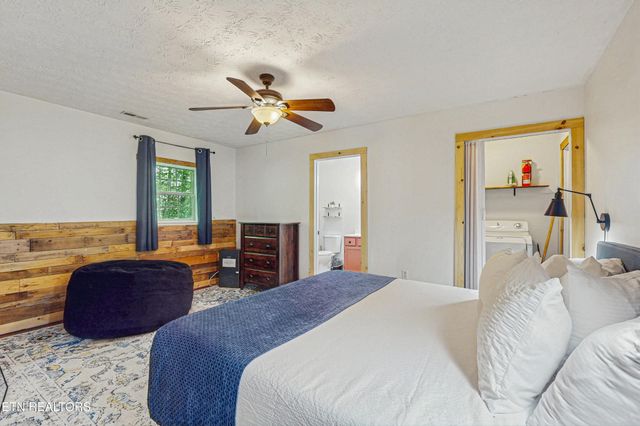 1949 Shady Grove Rd, Sevierville, TN 37876