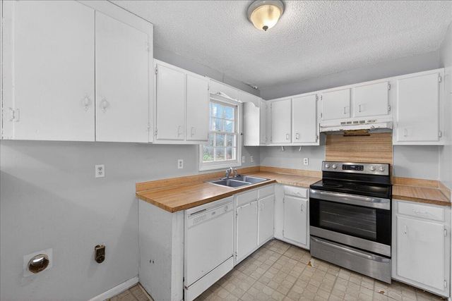 445 Robin Drive, Goose Creek, SC 29445