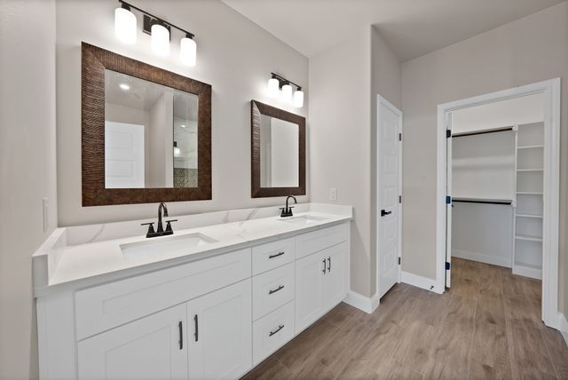 5115 Waterbury Court, Granbury, TX 76048