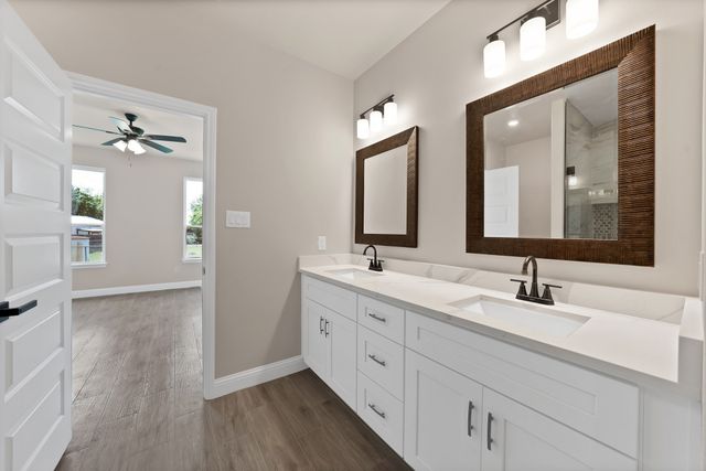 5115 Waterbury Court, Granbury, TX 76048
