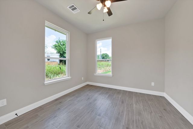 5115 Waterbury Court, Granbury, TX 76048