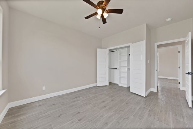 5115 Waterbury Court, Granbury, TX 76048