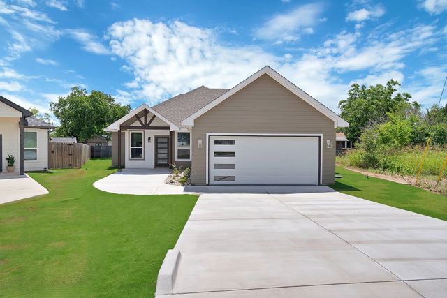 5115 Waterbury Court, Granbury, TX 76048