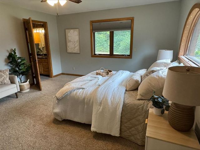 884 Windsor Forest Drive, Altoona, WI 54720