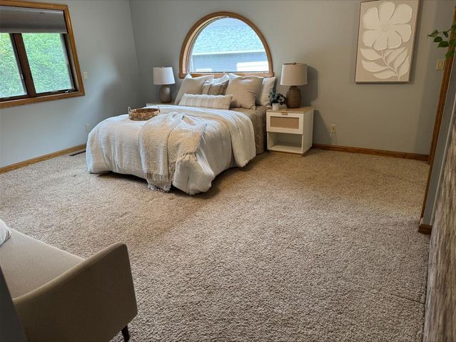 884 Windsor Forest Drive, Altoona, WI 54720