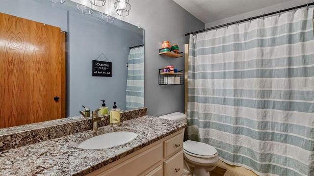 884 Windsor Forest Drive, Altoona, WI 54720