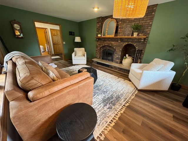 884 Windsor Forest Drive, Altoona, WI 54720