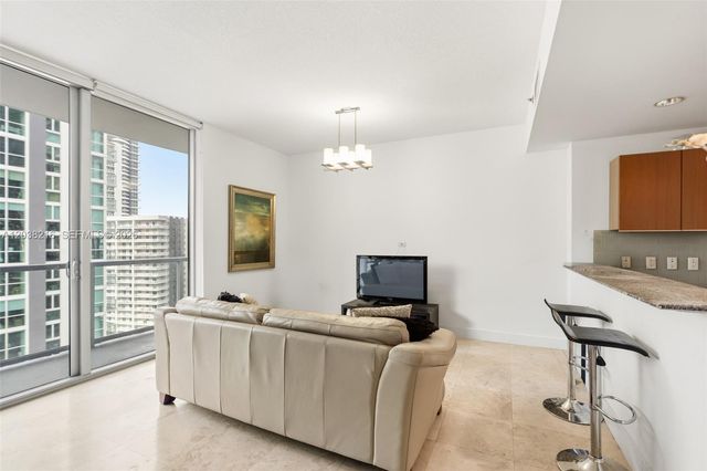 1050 Brickell Avenue 2112, Miami, FL 33131