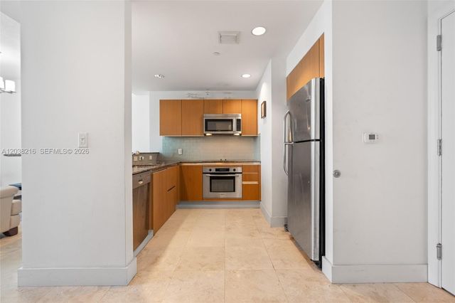 1050 Brickell Avenue 2112, Miami, FL 33131