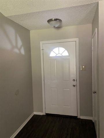 822 Collins Boulevard, Cedar Hill, TX 75104